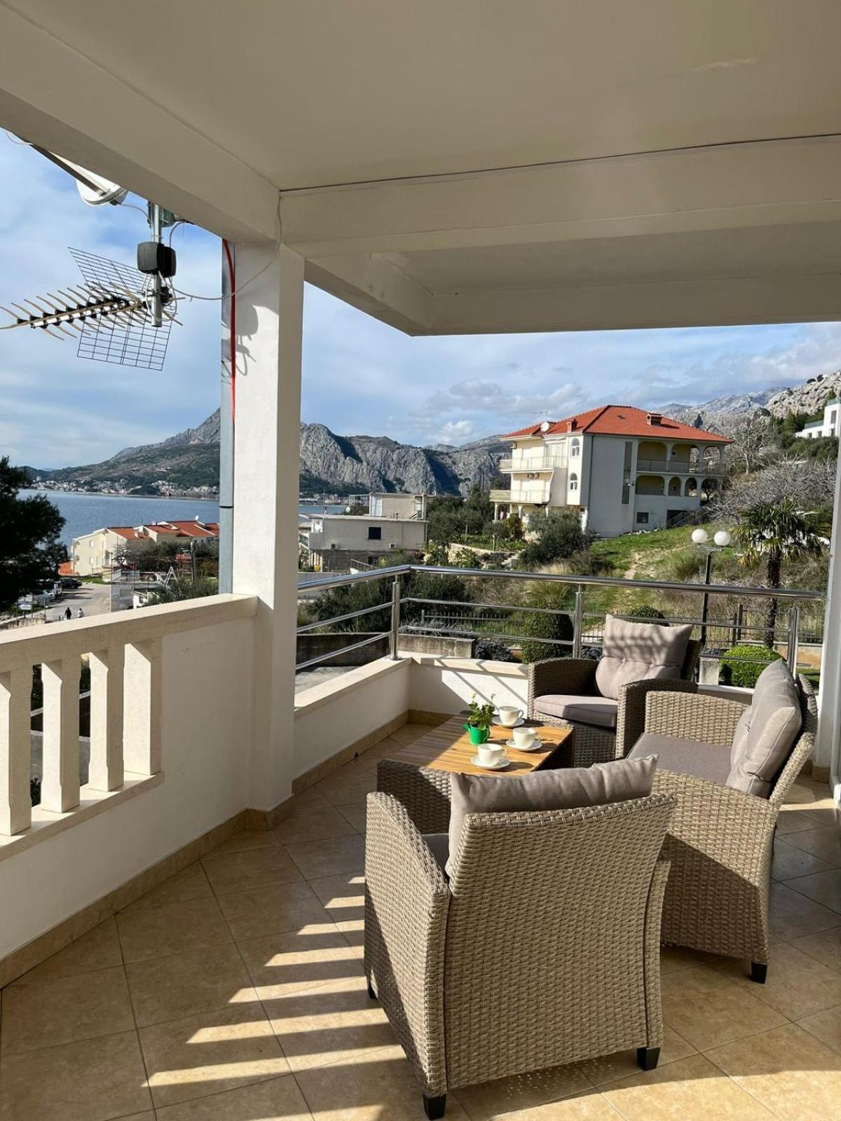 Apartment Ines Omiš Exteriér fotografie