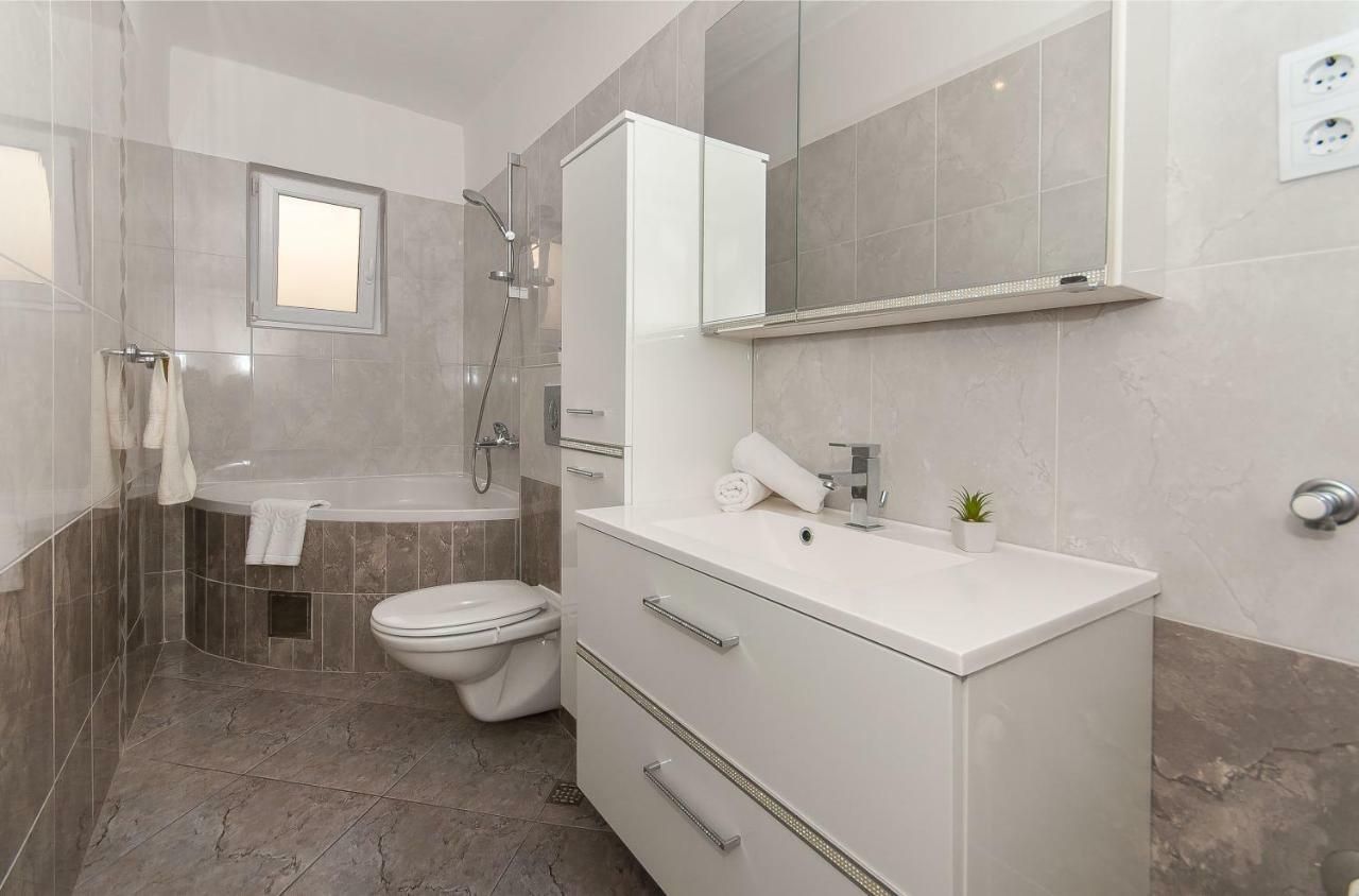 Apartment Ines Omiš Exteriér fotografie