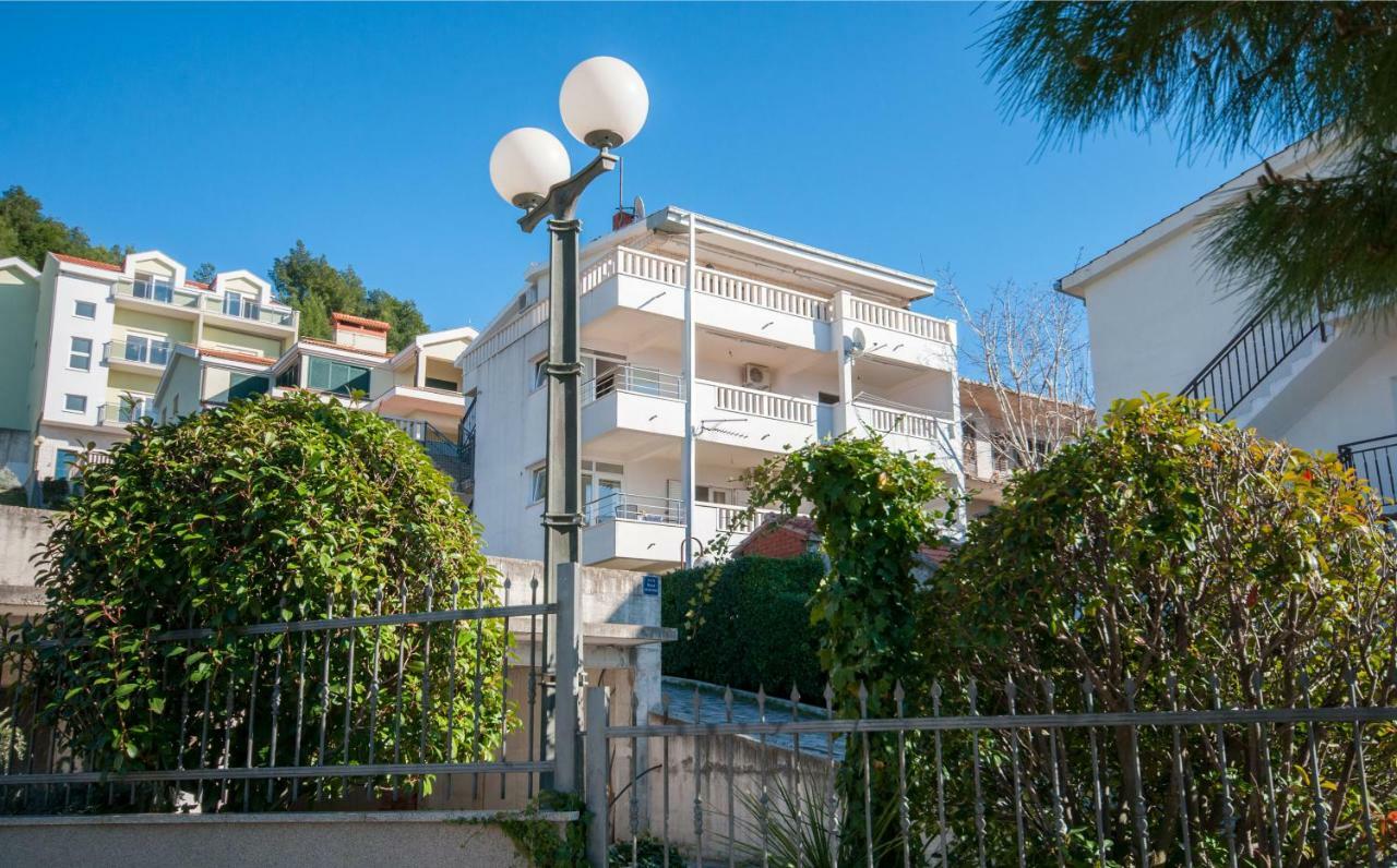Apartment Ines Omiš Exteriér fotografie