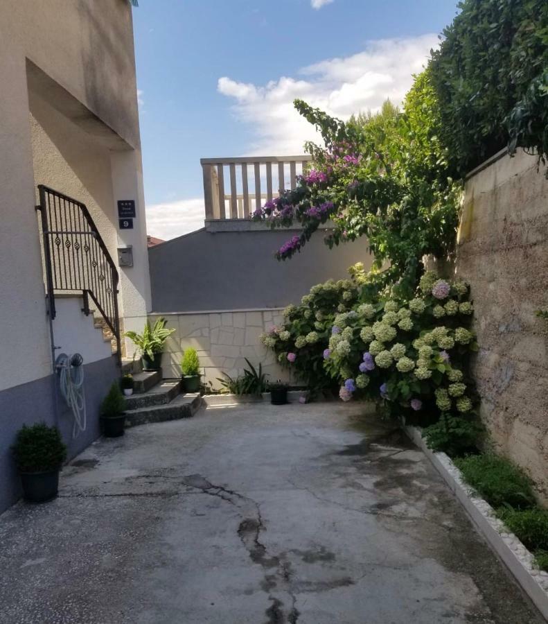Apartment Ines Omiš Exteriér fotografie